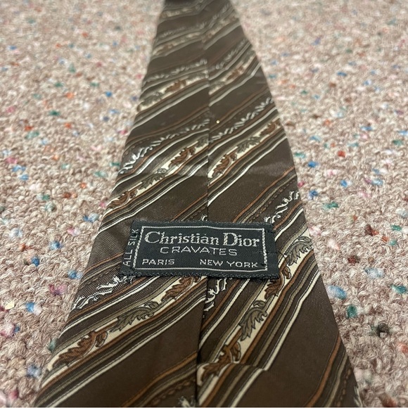 Vintage Christian Dior Men’s Neck Tie 100% Silk Brown Skinny Floral - Picture 3 of 4